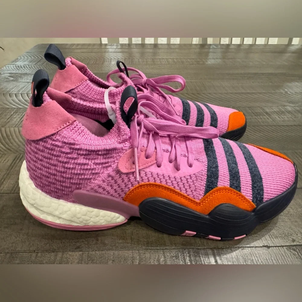 Adidas Trae Young 2 Men’s Sneaker Size 10 OR Women’s Size 11 (NWT)